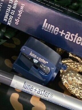 BNIB Lune+Aster Swipe+Go Dawn to Dusk Gel Eyeliner Charcoal with Sharpener 1.2g